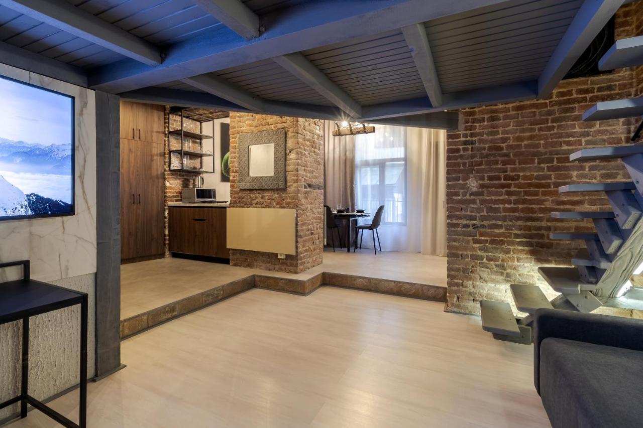 Lesi Apartment With Terrace Lviv Exterior photo